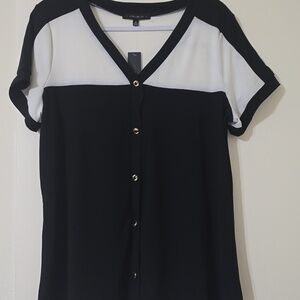 Black & White V-Neck Button Front Top